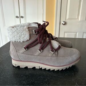 Sorel Harlow Cozy Waterproof Lace-Up Ankle Boots - Size 7